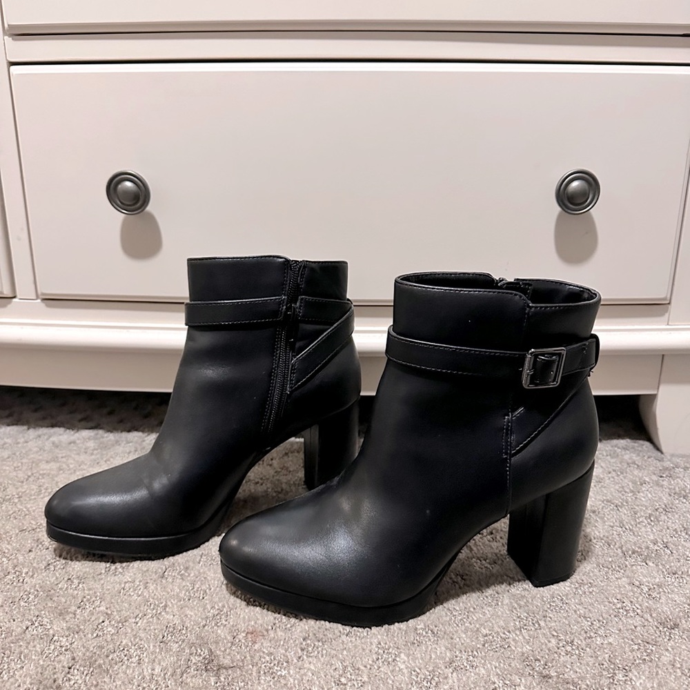 Black Buckle Kelly & Katie Booties with Zippers